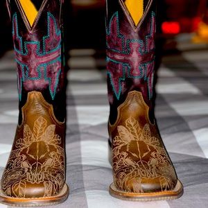 Ladies Tin Haul Boots - Wild Rose size 8 worn once